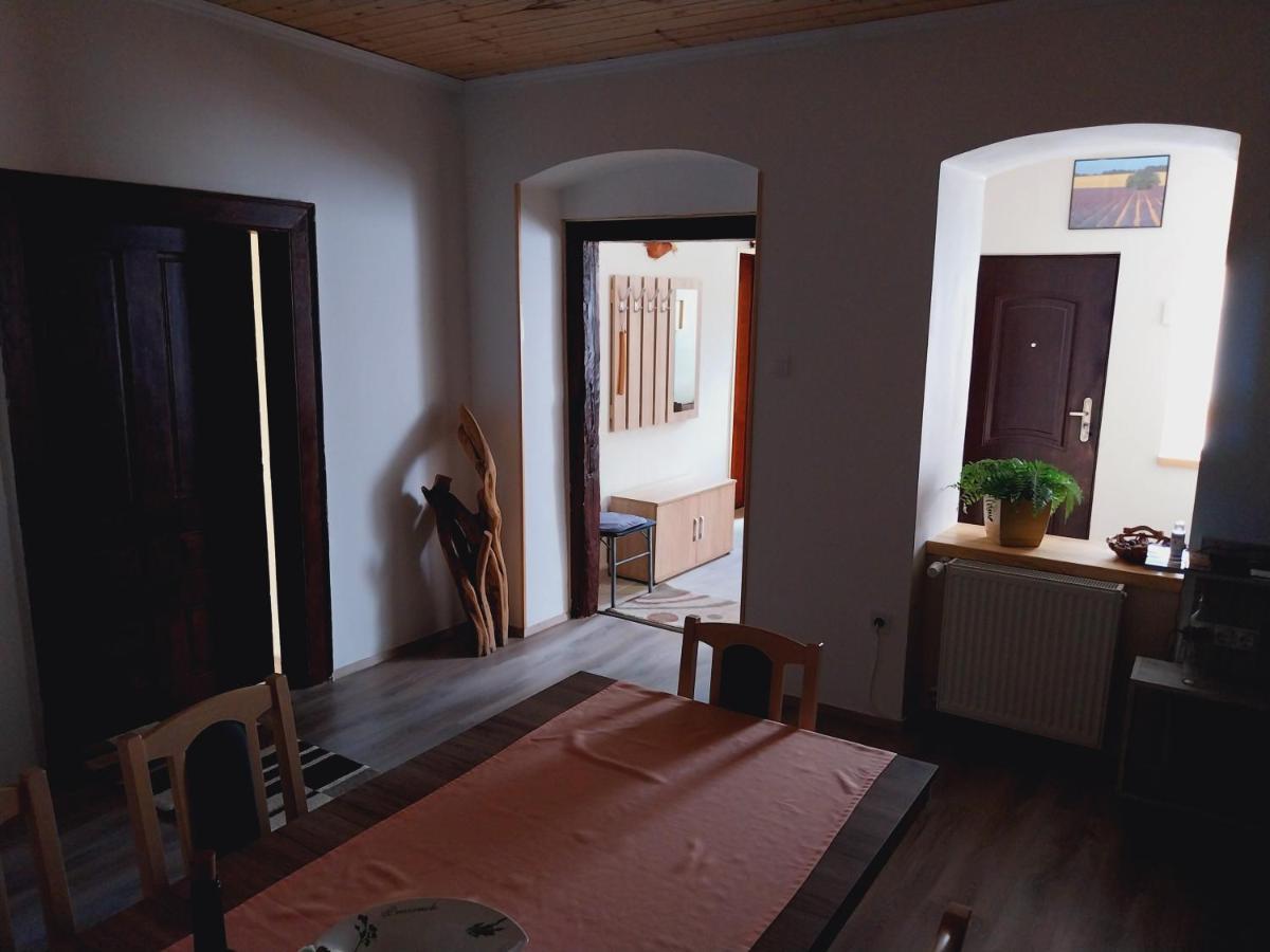 Lovas Vendégház Obanya Exterior foto